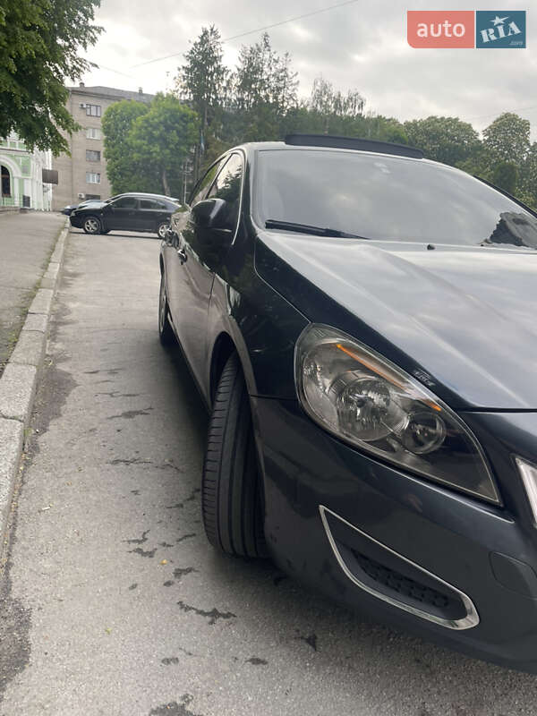 Седан Volvo S60 2010 в Житомире
