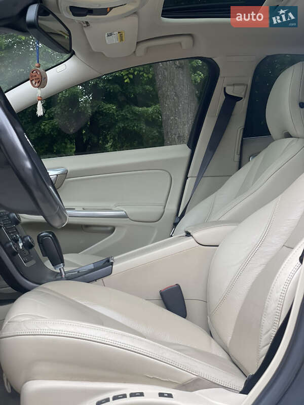 Седан Volvo S60 2010 в Житомире