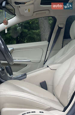Седан Volvo S60 2010 в 