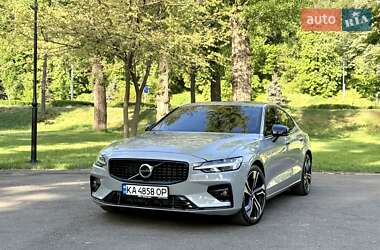 Седан Volvo S60 2024 в 