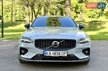 Седан Volvo S60 2024 в 