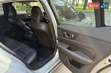 Седан Volvo S60 2024 в 