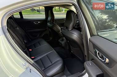Седан Volvo S60 2024 в 
