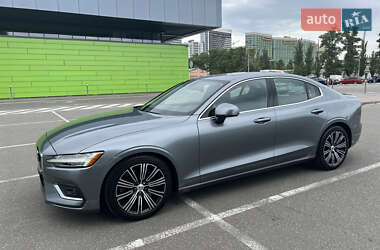 Седан Volvo S60 2019 в 