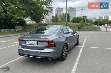 Седан Volvo S60 2019 в 