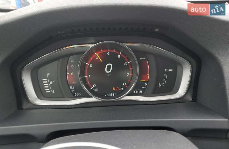 Седан Volvo S60 2016 в Львові