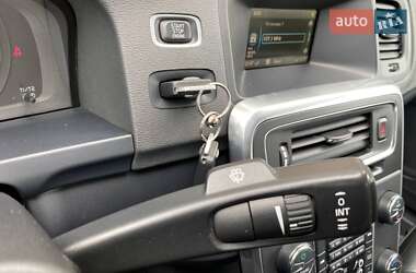 Седан Volvo S60 2012 в 