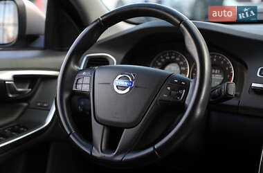 Седан Volvo S60 2014 в 