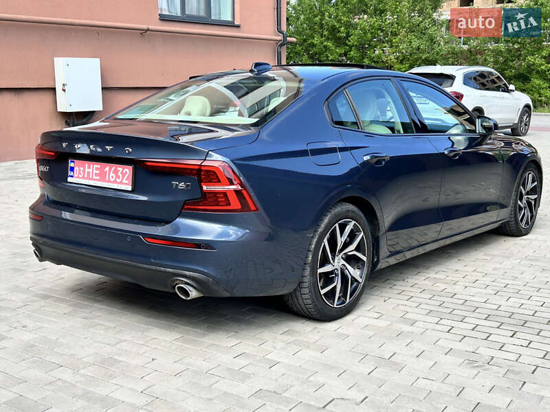Седан Volvo S60 2019 в Рівному