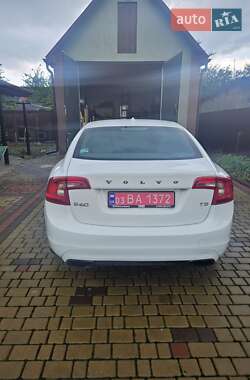 Седан Volvo S60 2014 в 