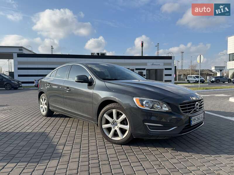 Седан Volvo S60 2015 в Киеве