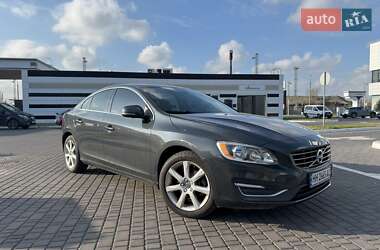 Седан Volvo S60 2015 в 