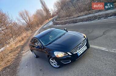 Седан Volvo S60 2012 в Києві