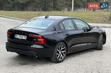 Седан Volvo S60 2019 в 