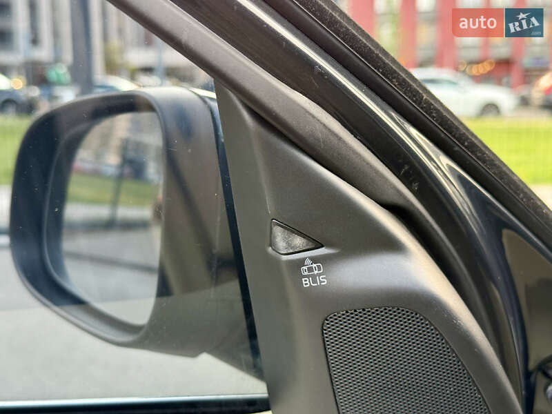 Седан Volvo S60 2014 в Киеве