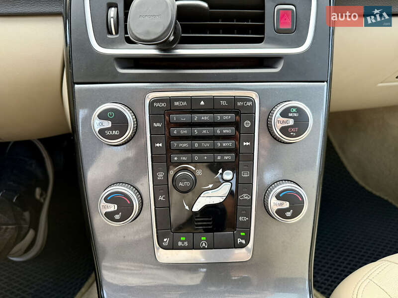 Седан Volvo S60 2014 в Киеве