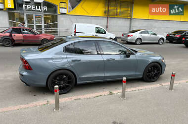 Седан Volvo S60 2021 в 