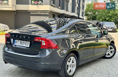 Седан Volvo S60 2014 в 