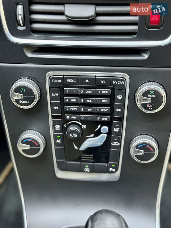 Седан Volvo S60 2014 в Ивано-Франковске