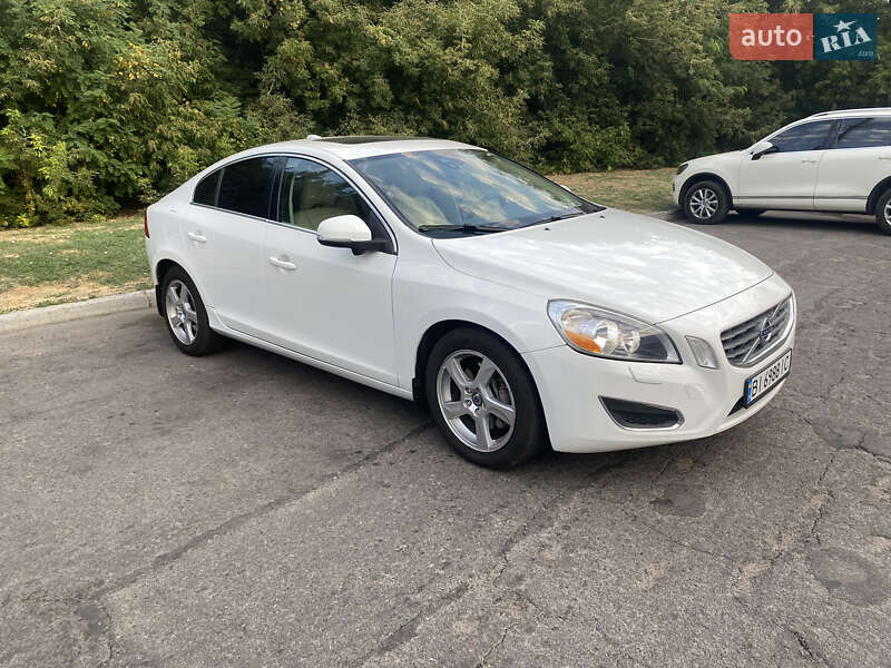 Седан Volvo S60 2012 в Полтаве