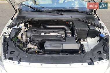 Седан Volvo S60 2012 в 