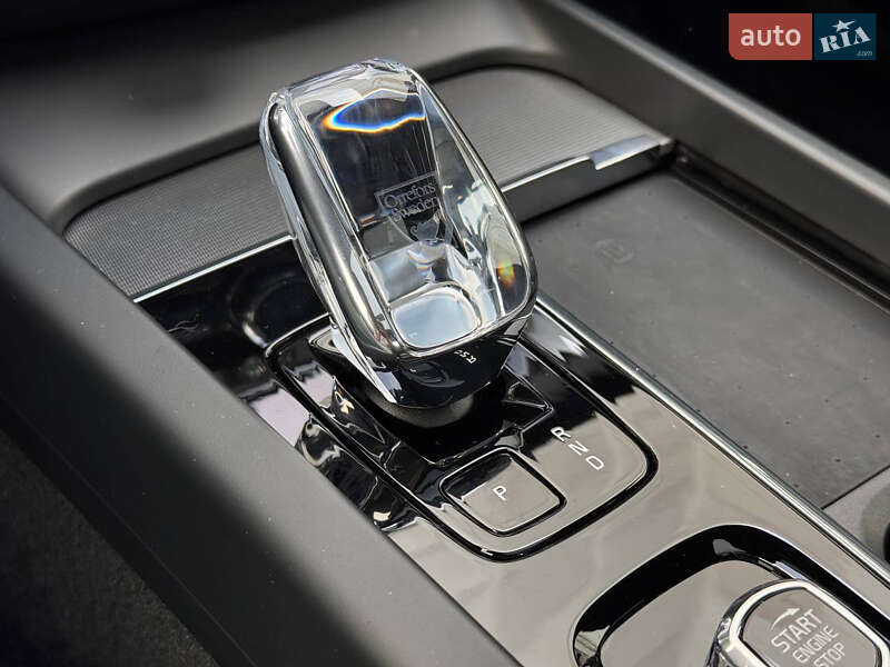 Седан Volvo S60 2023 в Киеве