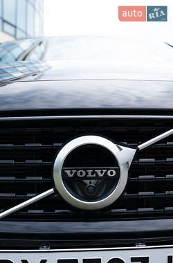 Седан Volvo S60 2019 в 