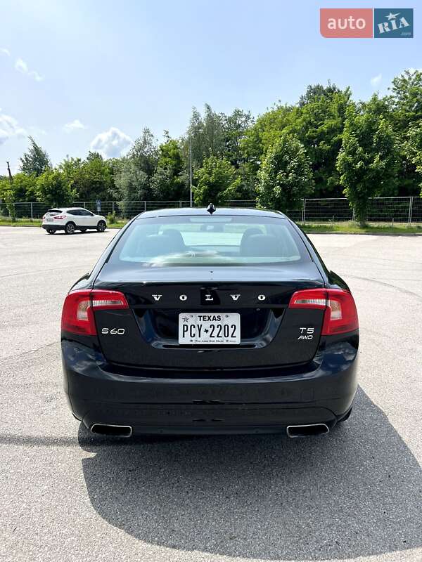 Седан Volvo S60 2014 в Львові