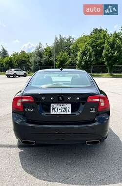 Седан Volvo S60 2014 в 