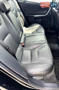 Седан Volvo S60 2014 в 