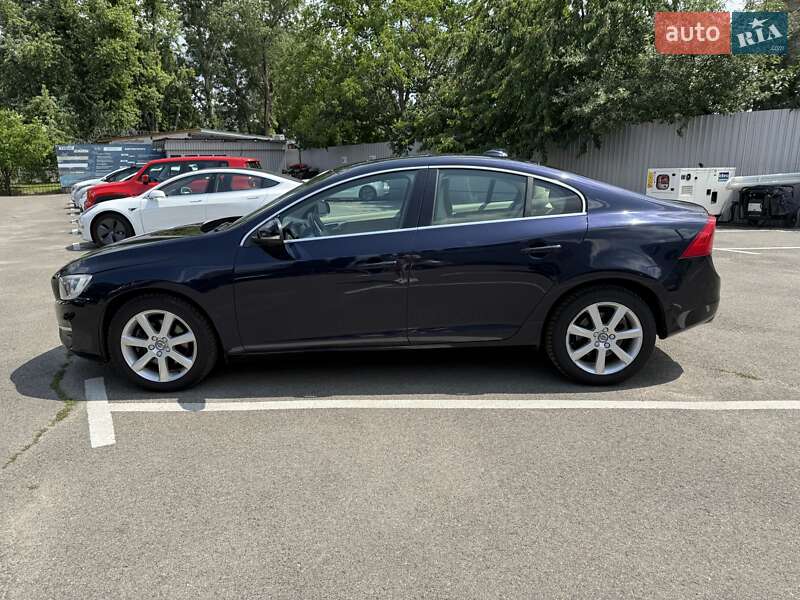 Седан Volvo S60 2015 в Києві