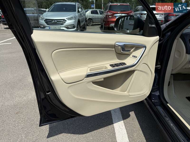 Седан Volvo S60 2015 в Києві