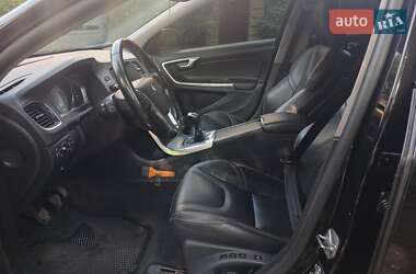 Седан Volvo S60 2015 в 
