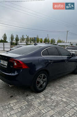 Седан Volvo S60 2011 в 