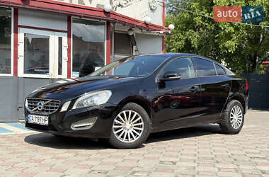 Седан Volvo S60 2012 в 