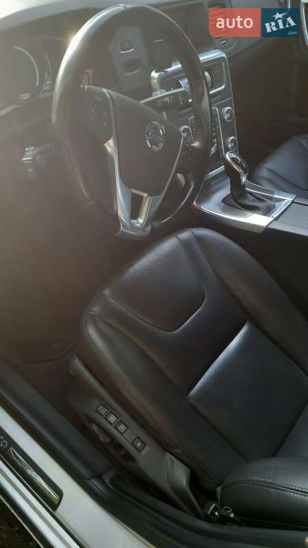 Седан Volvo S60 2015 в Полтаве