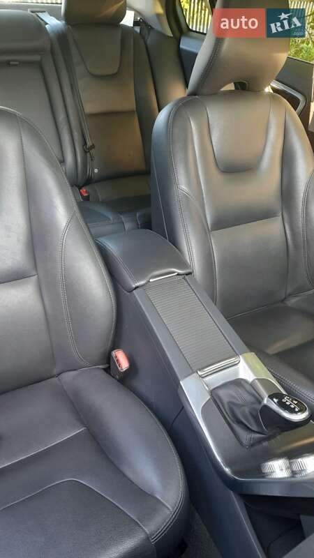 Седан Volvo S60 2015 в Полтаве