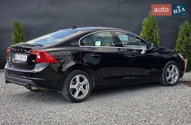 Седан Volvo S60 2012 в 