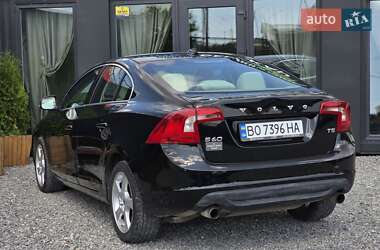 Седан Volvo S60 2012 в 