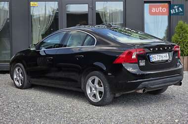 Седан Volvo S60 2012 в 