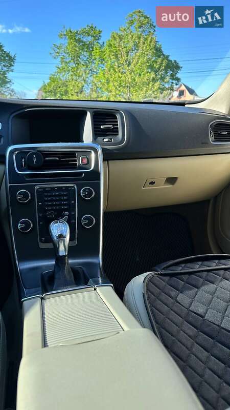 Седан Volvo S60 2012 в Борисполі