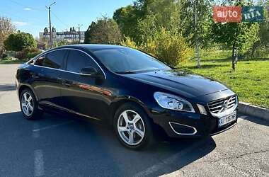 Седан Volvo S60 2012 в 