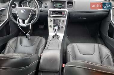 Седан Volvo S60 2017 в 
