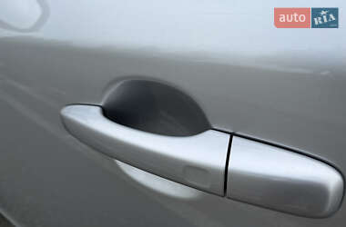 Седан Volvo S60 2015 в 