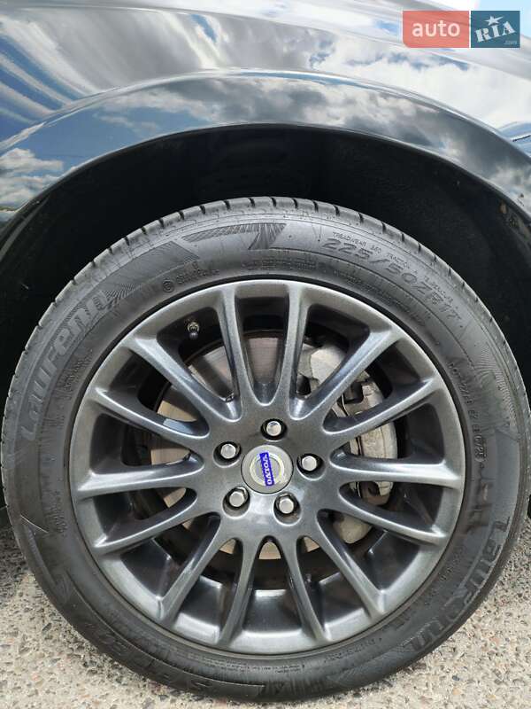 Седан Volvo S60 2012 в Львове