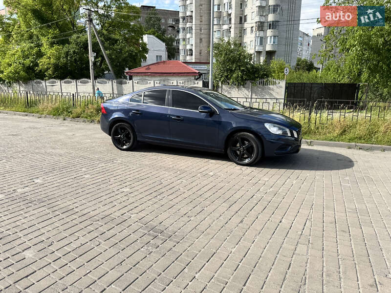 Седан Volvo S60 2012 в Львове