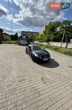 Седан Volvo S60 2012 в 
