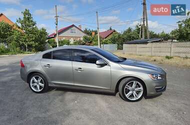 Седан Volvo S60 2016 в 