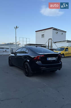 Седан Volvo S60 2010 в 