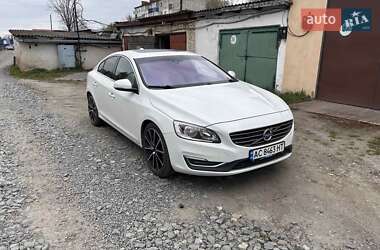 Седан Volvo S60 2016 в Шепетівці